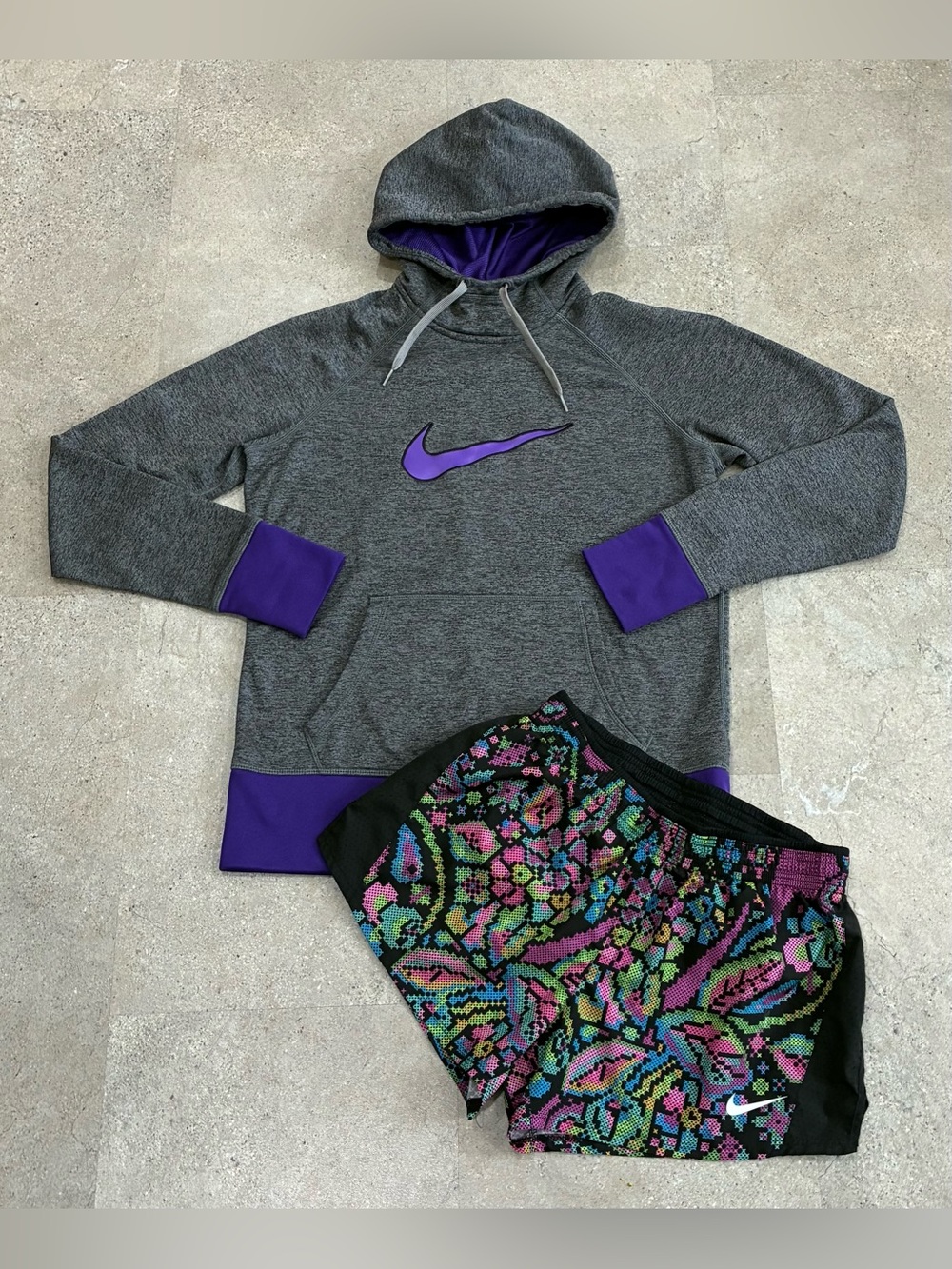 Women’s NIKE  Dri & Therma Fit Hoodie Sweatshirt & Athletic Shorts, sz Medium